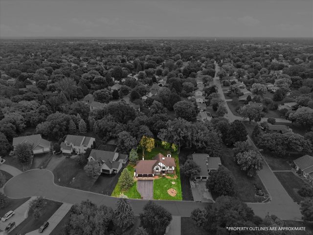 4710 Goldenrod Lane N, Plymouth, MN 55442