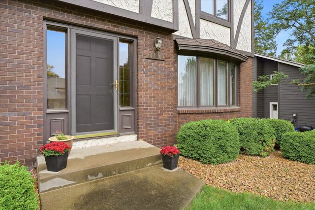 4710 Goldenrod Lane N, Plymouth, MN 55442