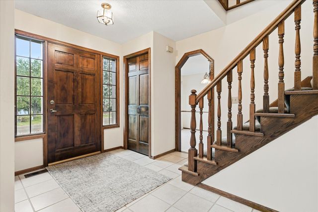 4710 Goldenrod Lane N, Plymouth, MN 55442