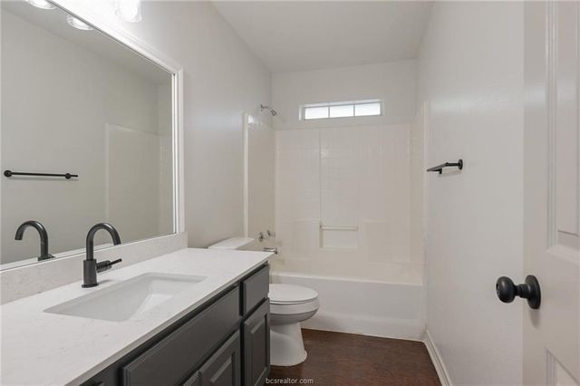 1300 Danville Court, College Station, TX 77845