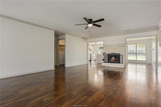 1300 Danville Court, College Station, TX 77845