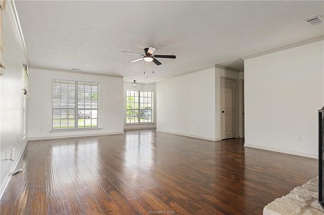 1300 Danville Court, College Station, TX 77845