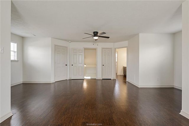 1300 Danville Court, College Station, TX 77845