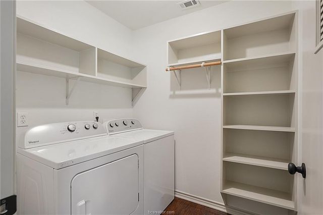 1300 Danville Court, College Station, TX 77845