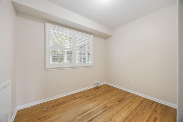 419 Tyler Avenue S, Hopkins, MN 55343