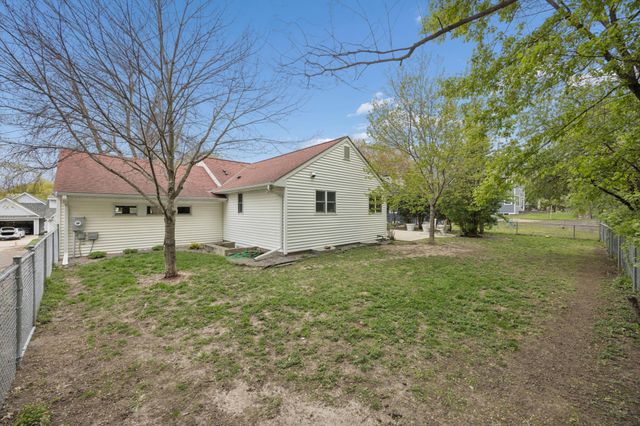 419 Tyler Avenue S, Hopkins, MN 55343