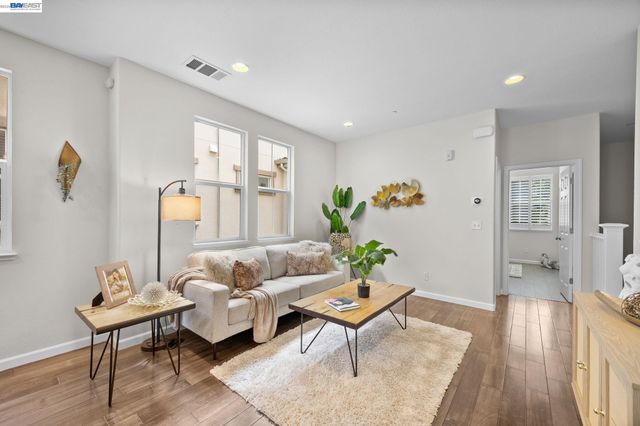 246 Sullivan Way, Hayward, CA 94541