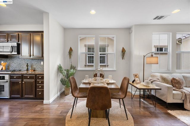 246 Sullivan Way, Hayward, CA 94541