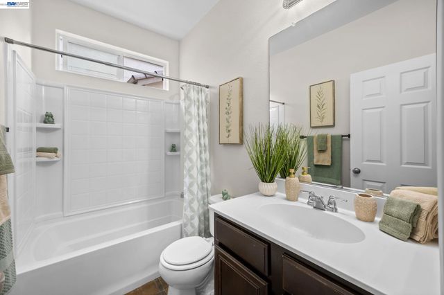 246 Sullivan Way, Hayward, CA 94541