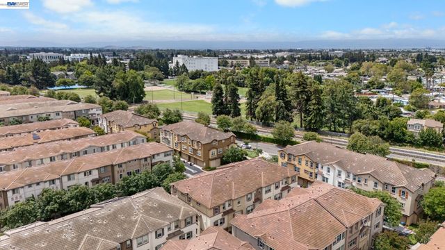 246 Sullivan Way, Hayward, CA 94541