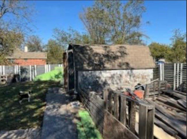 809 S Frances Street, Terrell, TX 75160