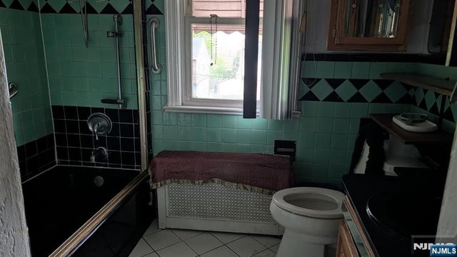 1067 Julia Street, Teaneck, NJ 07666