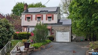 1067 Julia Street, Teaneck, NJ 07666