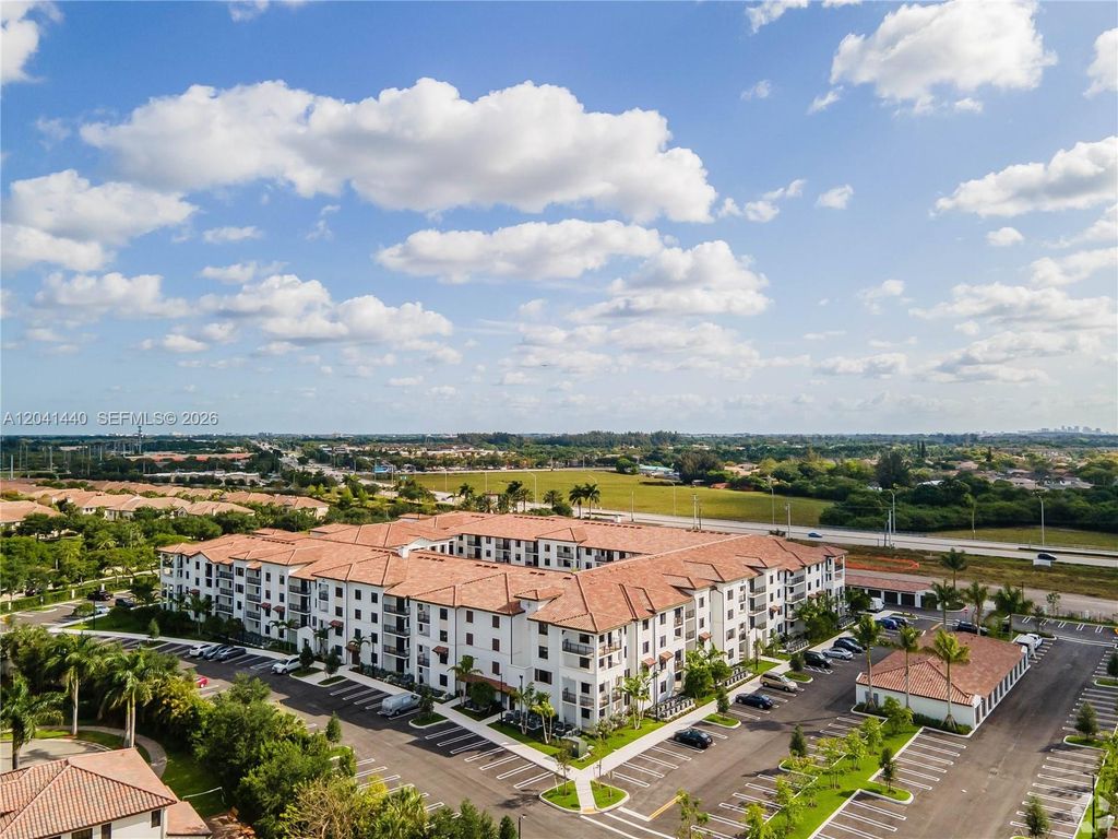 3991 NW 82nd Ave 204, Cooper City, FL 33024