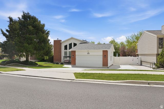 1581 W 6720 S, West Jordan, UT 84084