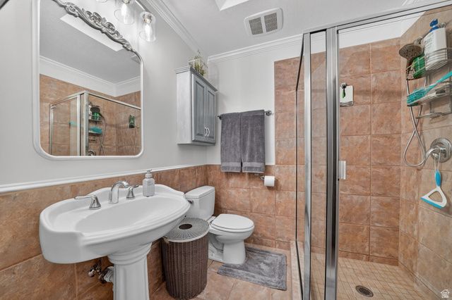 1581 W 6720 S, West Jordan, UT 84084