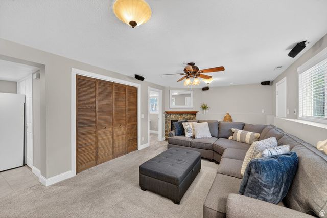 1581 W 6720 S, West Jordan, UT 84084