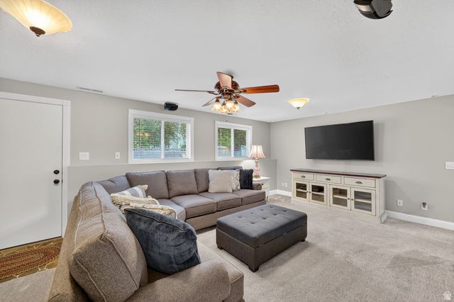 1581 W 6720 S, West Jordan, UT 84084