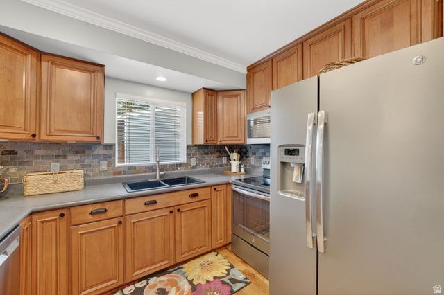 1581 W 6720 S, West Jordan, UT 84084