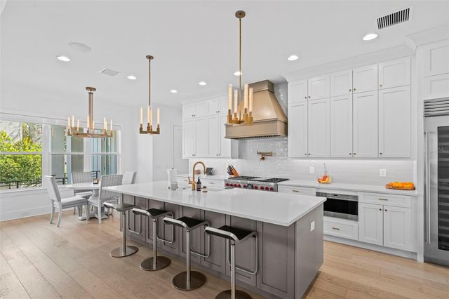 615 LUZON AVENUE, Tampa, FL 33606