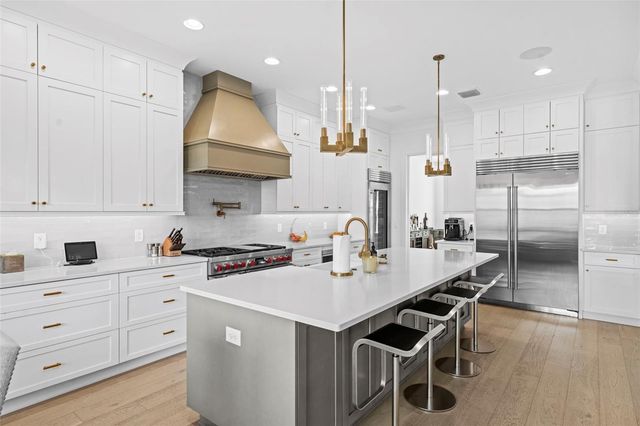 615 LUZON AVENUE, Tampa, FL 33606