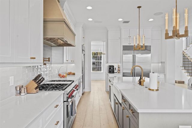 615 LUZON AVENUE, Tampa, FL 33606