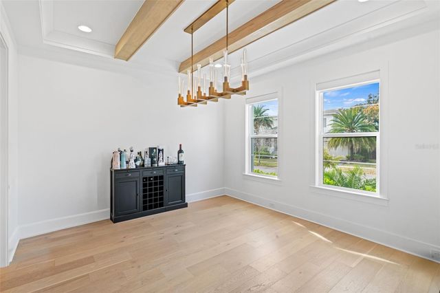 615 LUZON AVENUE, Tampa, FL 33606