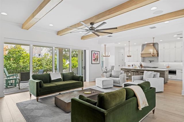 615 LUZON AVENUE, Tampa, FL 33606