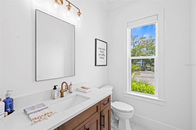 615 LUZON AVENUE, Tampa, FL 33606