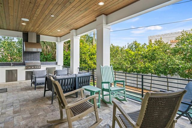 615 LUZON AVENUE, Tampa, FL 33606