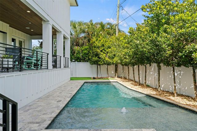 615 LUZON AVENUE, Tampa, FL 33606