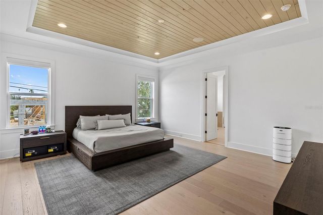 615 LUZON AVENUE, Tampa, FL 33606