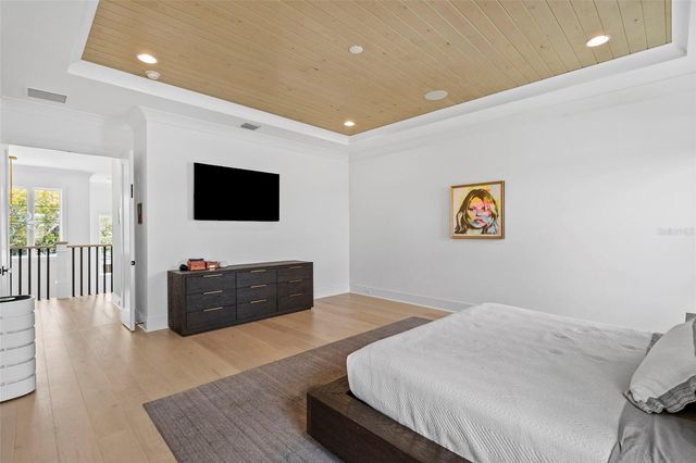 615 LUZON AVENUE, Tampa, FL 33606