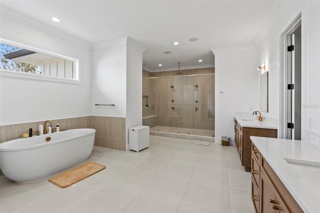 615 LUZON AVENUE, Tampa, FL 33606