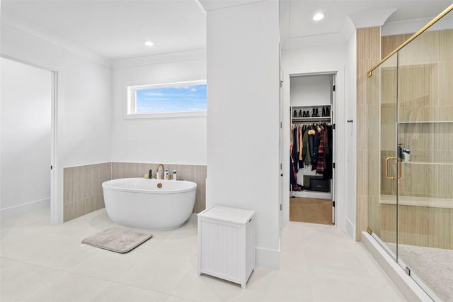 615 LUZON AVENUE, Tampa, FL 33606