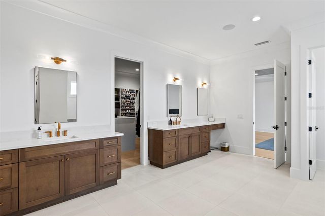 615 LUZON AVENUE, Tampa, FL 33606