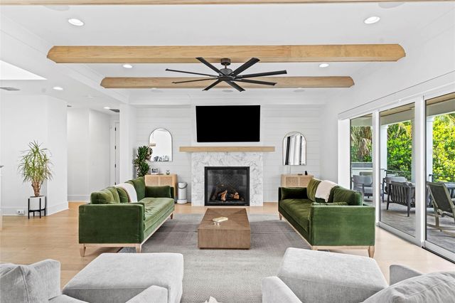 615 LUZON AVENUE, Tampa, FL 33606