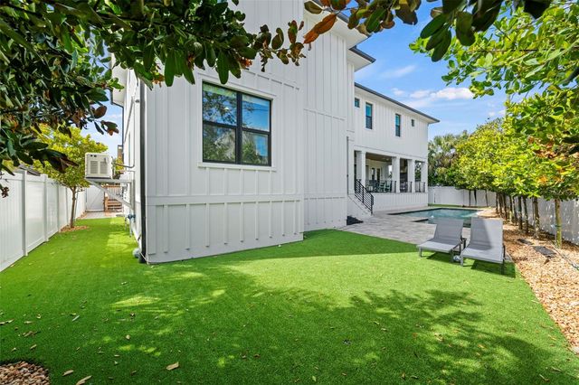 615 LUZON AVENUE, Tampa, FL 33606