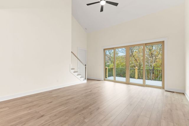 2048 Blackstone Drive, Hendersonville, TN 37075