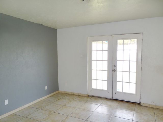 1218 Birchbrook Street, Grand Prairie, TX 75052