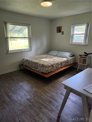 656 NE 11th Street, Crystal River, FL 34428