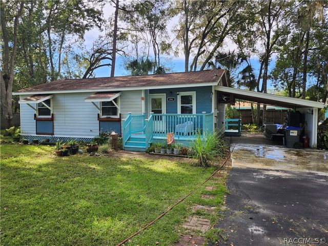 656 NE 11th Street, Crystal River, FL 34428