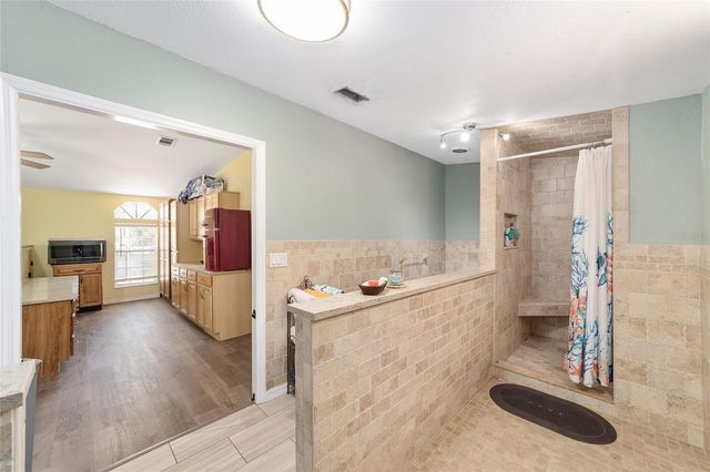 39742 CAROLINA AVENUE, Lady Lake, FL 32159