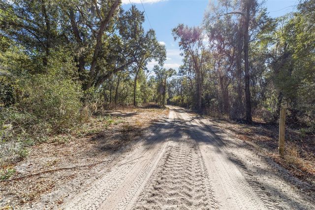 39742 CAROLINA AVENUE, Lady Lake, FL 32159