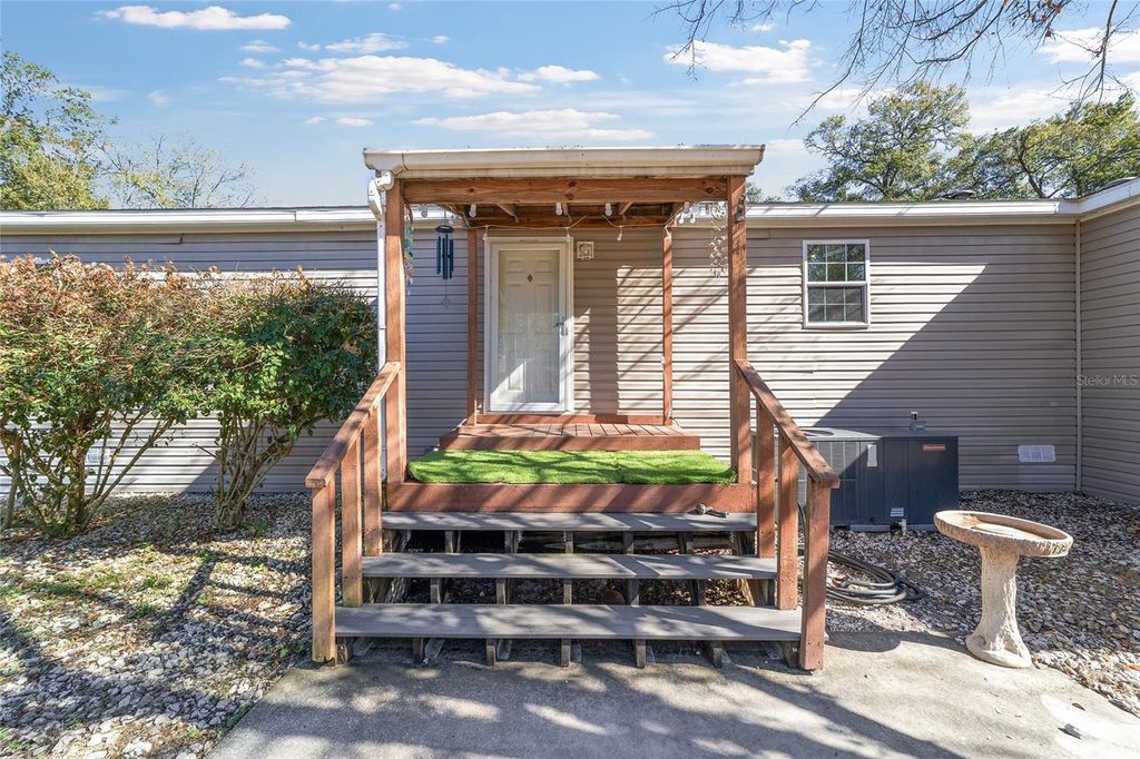 39742 CAROLINA AVENUE, Lady Lake, FL 32159