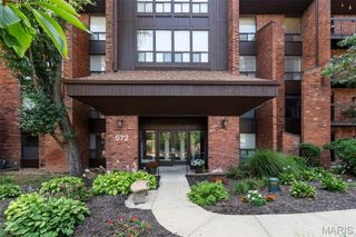 572 Coeur De Royale Drive 105, Creve Coeur, MO 63141
