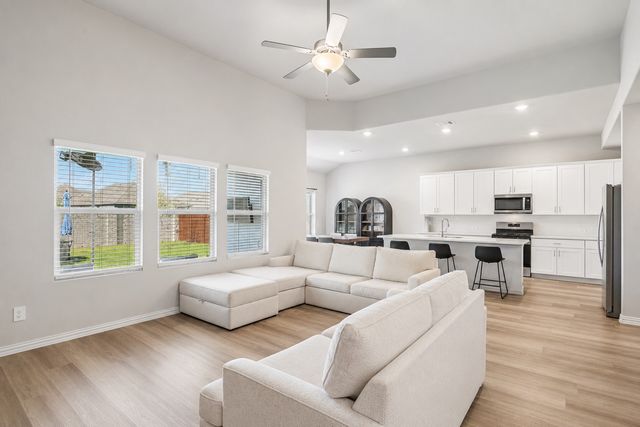 3514 Jb Thomas Drive, Farmersville, TX 75442
