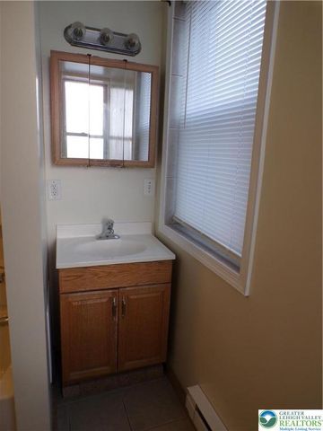 1076 Fullerton Avenue B, Allentown City, PA 18102