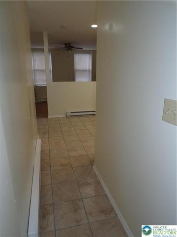 1076 Fullerton Avenue B, Allentown City, PA 18102