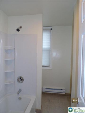 1076 Fullerton Avenue B, Allentown City, PA 18102